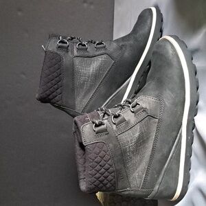 LL Bean Tek 2.5 Wedge Snow Boots Womens 9 Medium Black Leather D Ring 100g